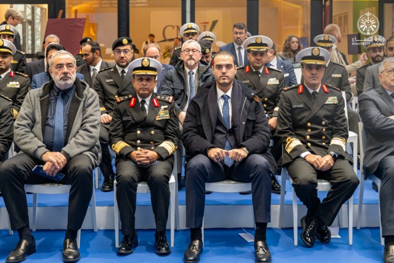 الزوارق الاعتراضية السريعة HSI32