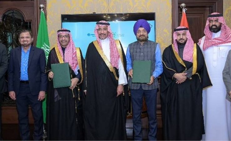 تعميق التعاون في قطاعي الصناعة والتعدين