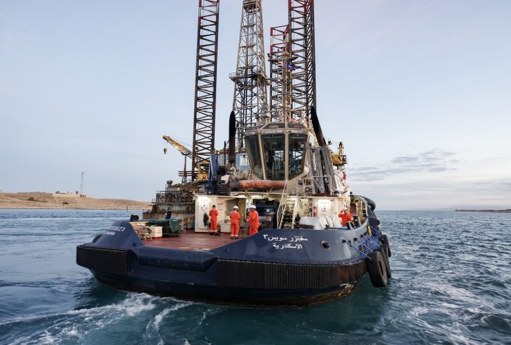 عبور الحفار