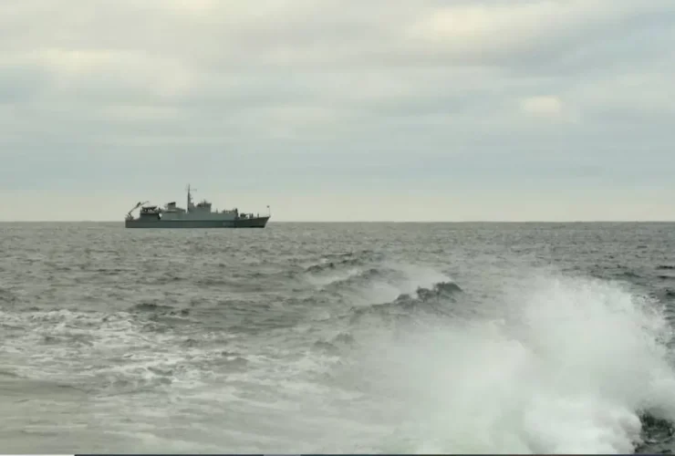 إستونيا تحاول اعتراض ناقلة نفط خاضعة لعقوبات بريطانية قبل أن تصل إلى المياه الروسية