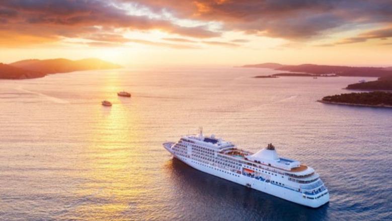 الرحلات البحرية