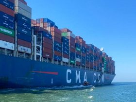 سفن الحاويات العملاقة
