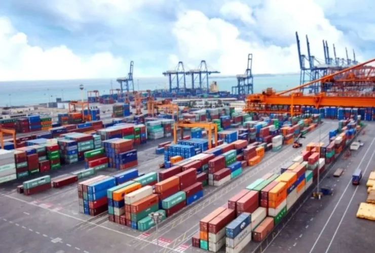 تصادم عنيف على طريق "جودبندر" في ثين يعطّل حركة المرور