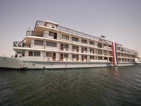 الفندق العائم أوجيني