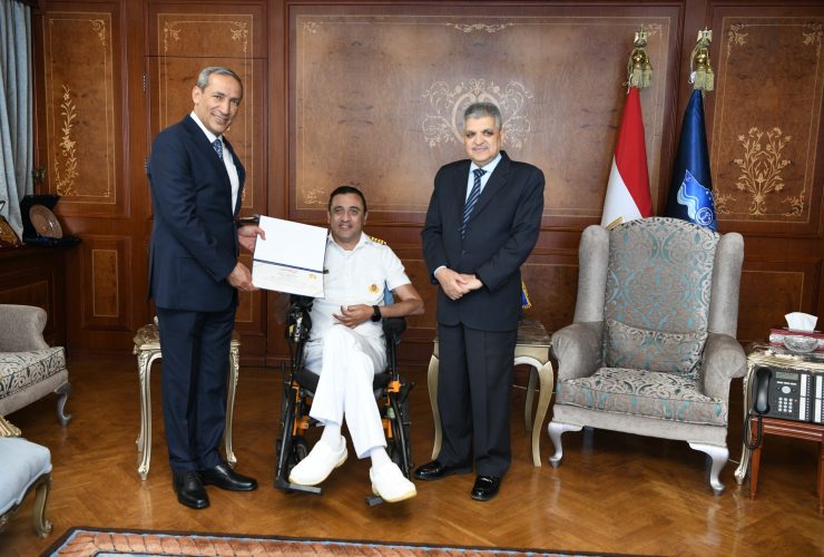 قناة السويس
