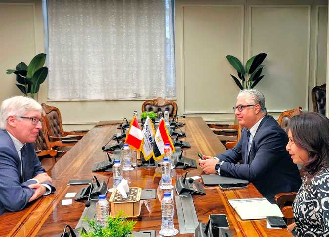 "اقتصادية قناة السويس" تفتح آفاق التعاون مع بيرو لبناء شراكات استثمارية جديدة