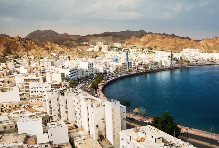 ميناء الدقم: رؤية جديدة للنمو تتجاوز إعادة الشحن