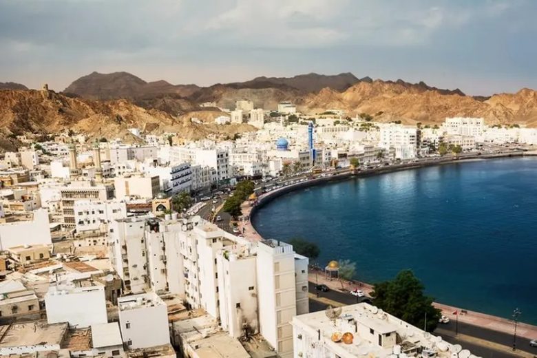 ميناء الدقم: رؤية جديدة للنمو تتجاوز إعادة الشحن