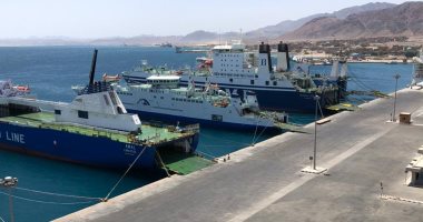 زيادة ملحوظة في حركة تداول البضائع والشاحنات بموانئ البحر الأحمر