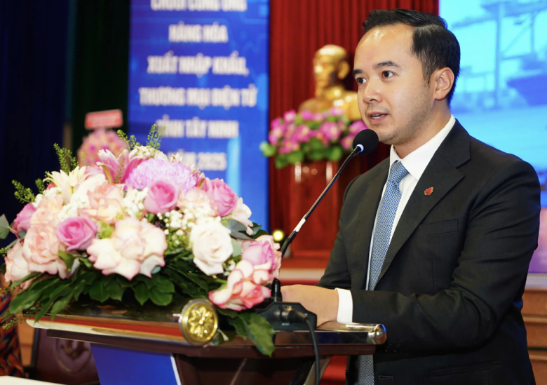 بوابة فيتنام الزراعية إلى العالم.. ميناء لونج آن الدولي يبرم تحالفات استراتيجية مع عملاقي الموانئ العالمية