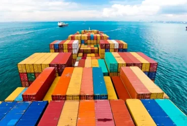 الأسواق في مهب الريح... الرسوم الجمركية الأمريكية تهدد بتراجع أسعار الشحن