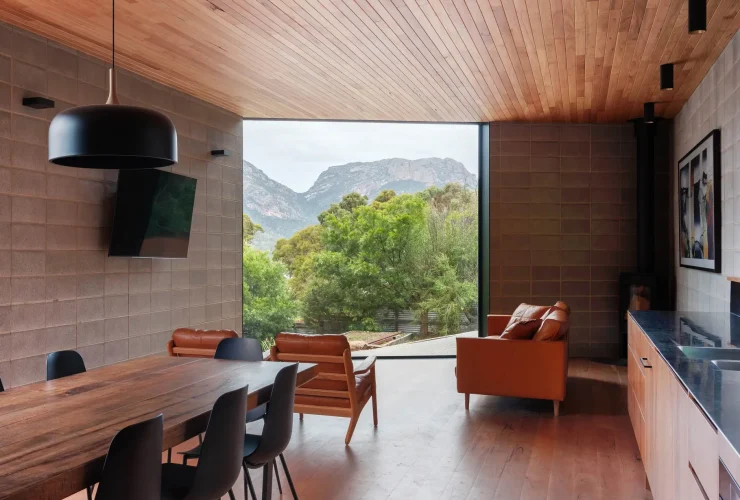 الخيار المعماري الأمثل.. منزل حاوية شحن في تسمانيا يحصل على ترقية معمارية