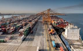 الموانئ السعودية.. من مراكز تجارية تقليدية إلى محركات اقتصادية عملاقة