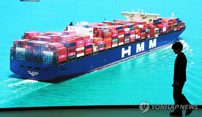 صدمة في صناعة بناء السفن الكورية.. العملاق HMM يتجه إلى الصين