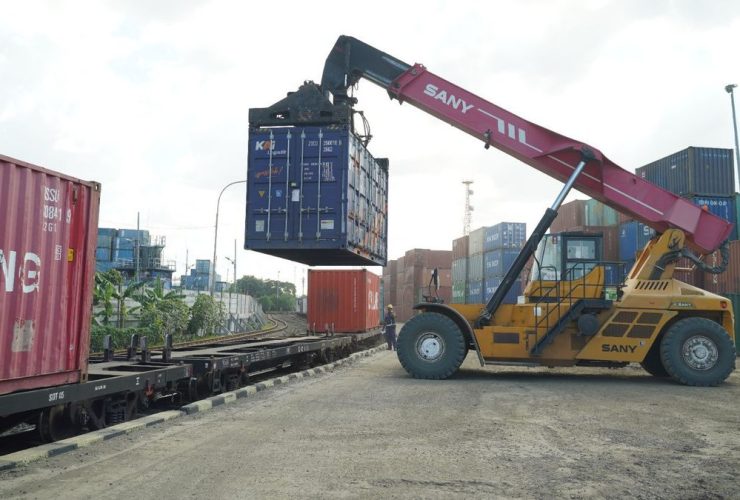 KAI Logistik تقود الثورة الخضراء في إندونيسيا.. إدراج بصمة الكربون في فواتير العملاء لتعزيز النقل المستدام