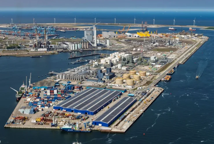 مفارقة روتردام.. إجمالي إنتاج الميناء ينخفض 2.6% رغم النمو القوي لحركة الحاويات