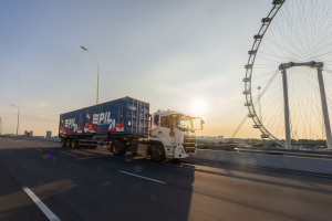 شركة "PIL" تحتفل بـ 60 عاماً لسفينة وقود مزدوج وسفير بحري لسنغافورة