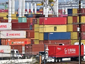 ميناء لونغ بيتش