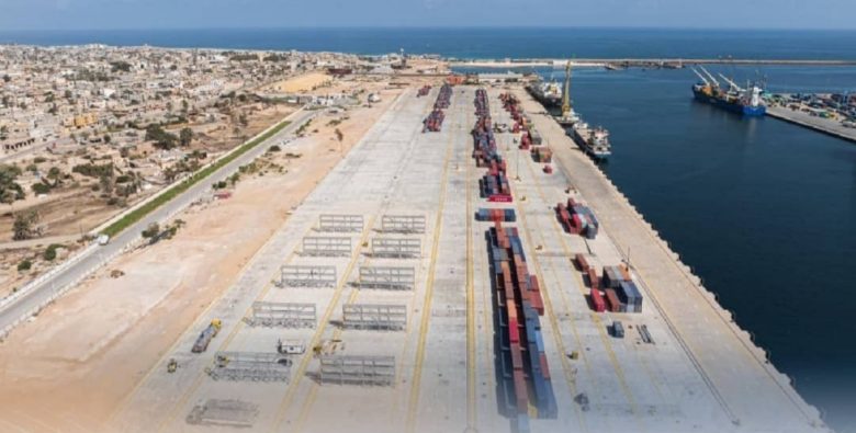 المنطقة الحرة مصراتة تقترب من إنجاز أكبر ساحة حاويات في ليبيا.. نسبة الإنجاز بلغت 85%