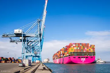 الأسطول العالمي لسفن الحاويات يتجاوز حاجز 33 مليون حاوية نمطية مكافئة لأول مرة