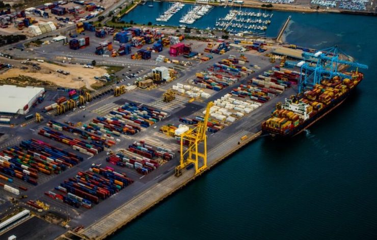 "بيتر دول" تستثمر في أربع سفن حاويات جديدة لتعزيز أسطولها متوسط الحجم