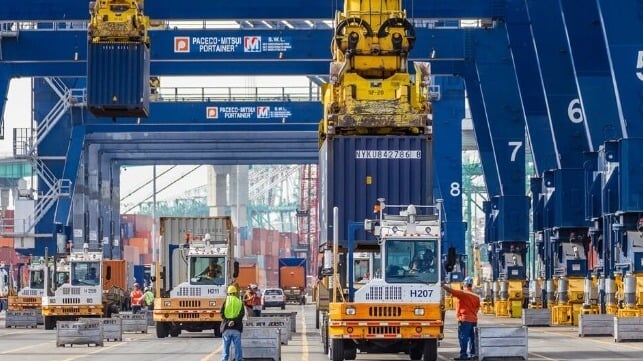 تراجع واردات الحاويات الأمريكية دون المليوني وحدة متوقع حتى الربع الأول من 2026