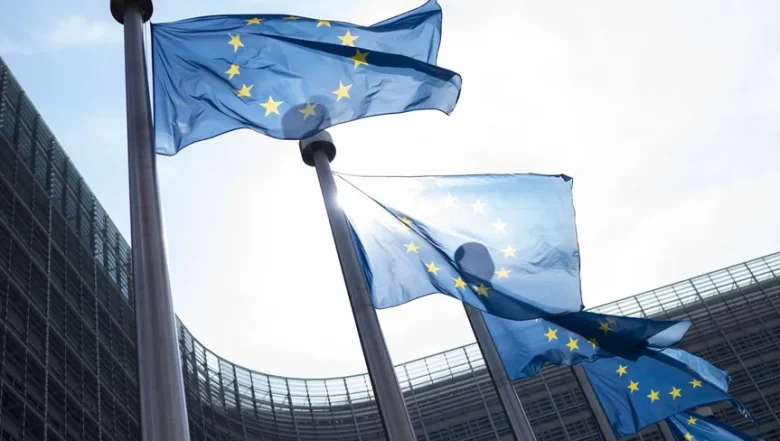 الاتحاد الأوروبي يجهز خطة "التنفيذ" للمرحلة الثانية من اتفاق التجارة مع واشنطن: تركيز على الرسوم والنفاذ للأسواق