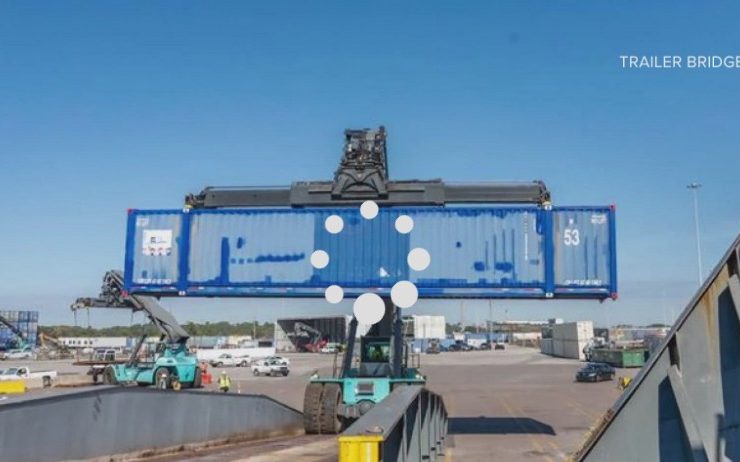 فوضى النهب تهز أعراف الشحن الكاريبي.. بارجة Trailer Bridge تخسر 181 حاوية بقيمة ملايين الدولارات