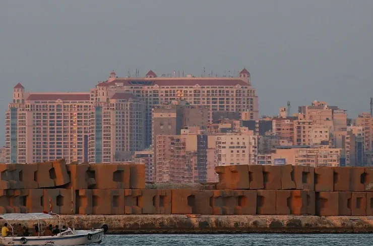 مصر تخطط لإنشاء ميناء دولي لليخوت في العلمين الجديدة باستثمارات 80 مليون دولار لتعزيز تنافسية سياحة الرفاهية