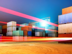 أسعار شحن الحاويات العالمية في مسار هبوطي حتى عام 2026.. و"زينيتا" تؤكد: الهدنة التجارية لن توقف التراجع