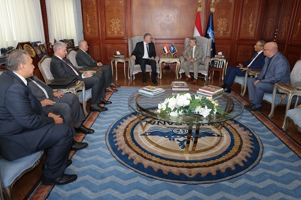 قناة السويس