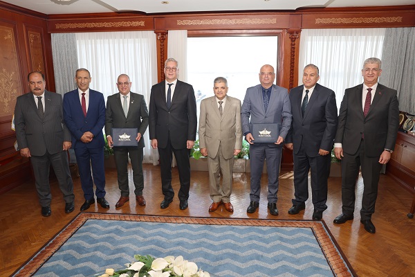 قناة السويس 1