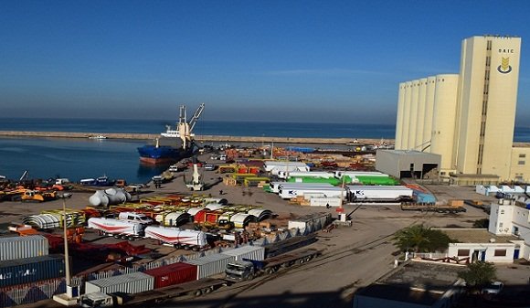 ميناء مستغانم التجاري