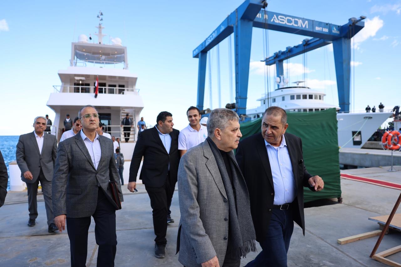 قناة السويس 1