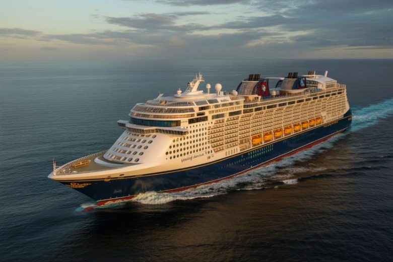 الرحلات البحرية