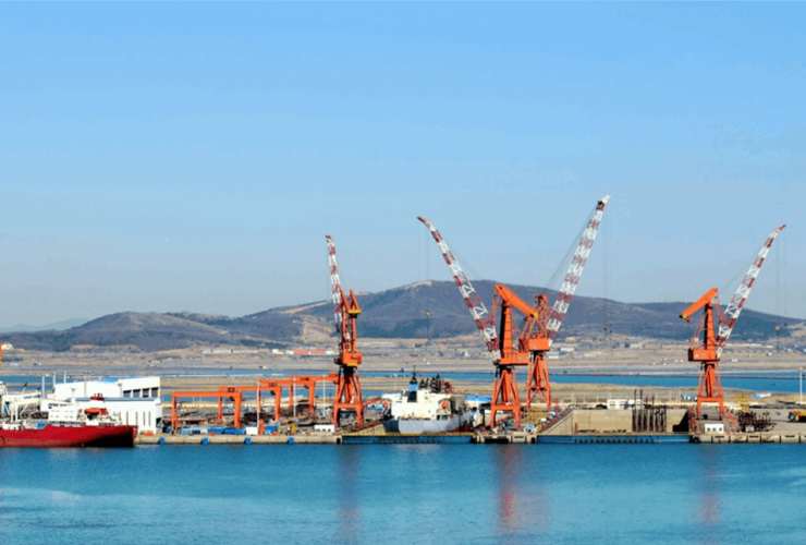 حاملة طائرات