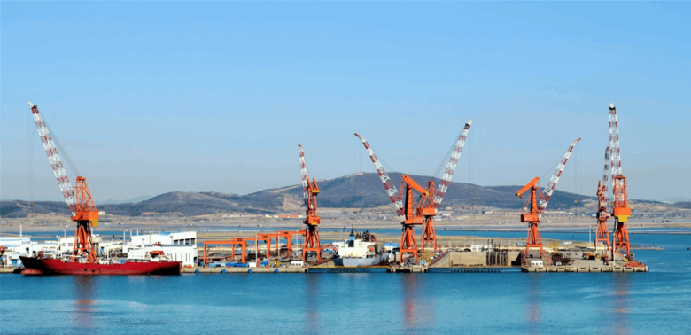 حاملة طائرات