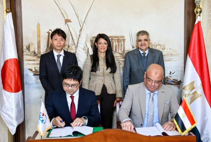 قناة السويس