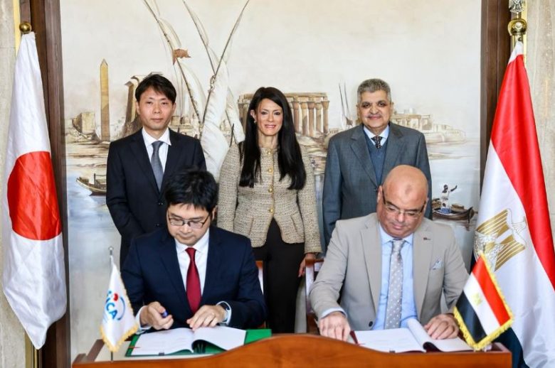 قناة السويس