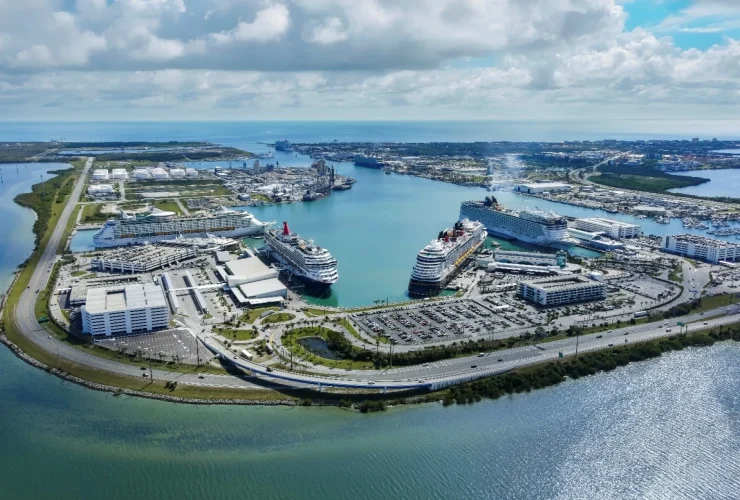 ميناء كانافيرال