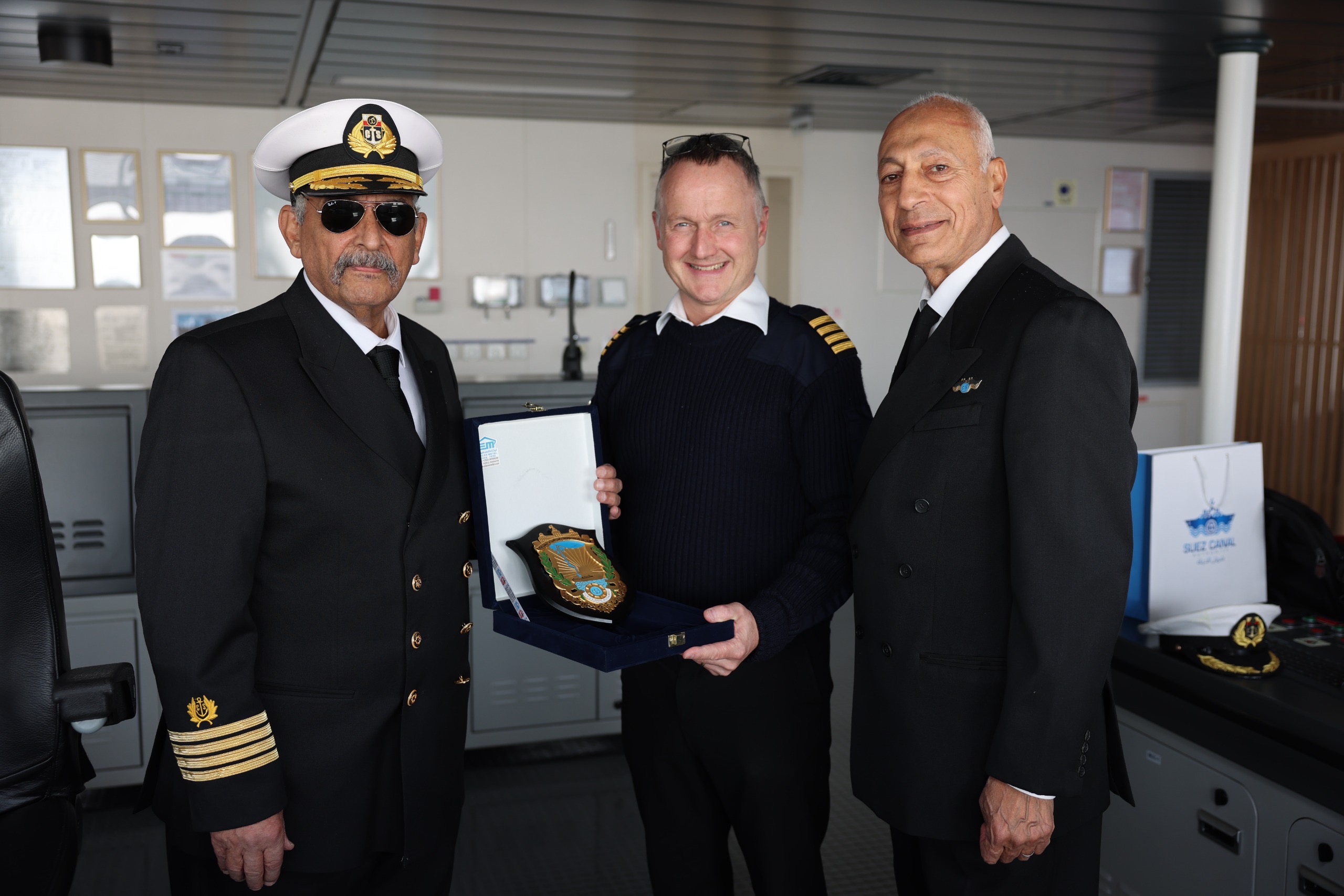 قناة السويس 2